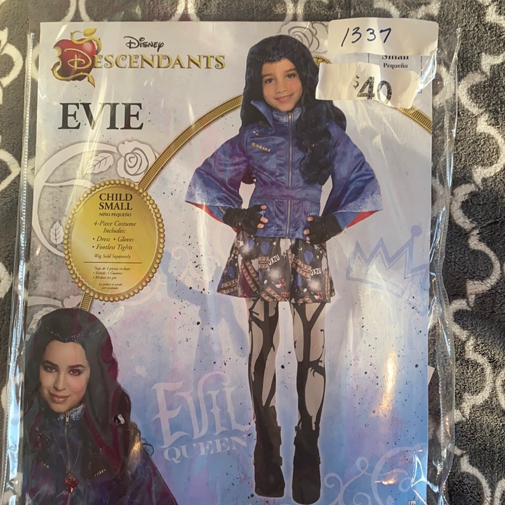 Disney Descendants Evie Halloween costume